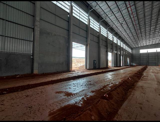 6,702M² WAREHOUSE TO LET IN BREDELL